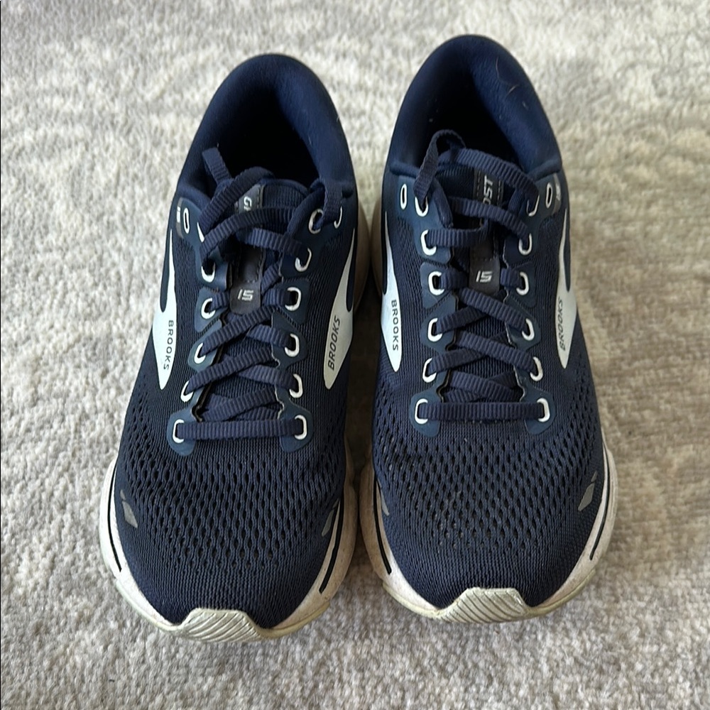 Used Brooks women’s Navy Running Shoes